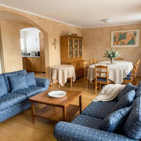 Le Nid D'argent - Dans La Nature 克莱恩 蒙塔纳